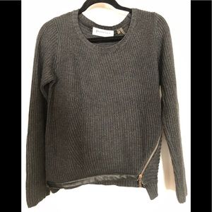 Patrizia Luca Milano grey sweater with side zipper